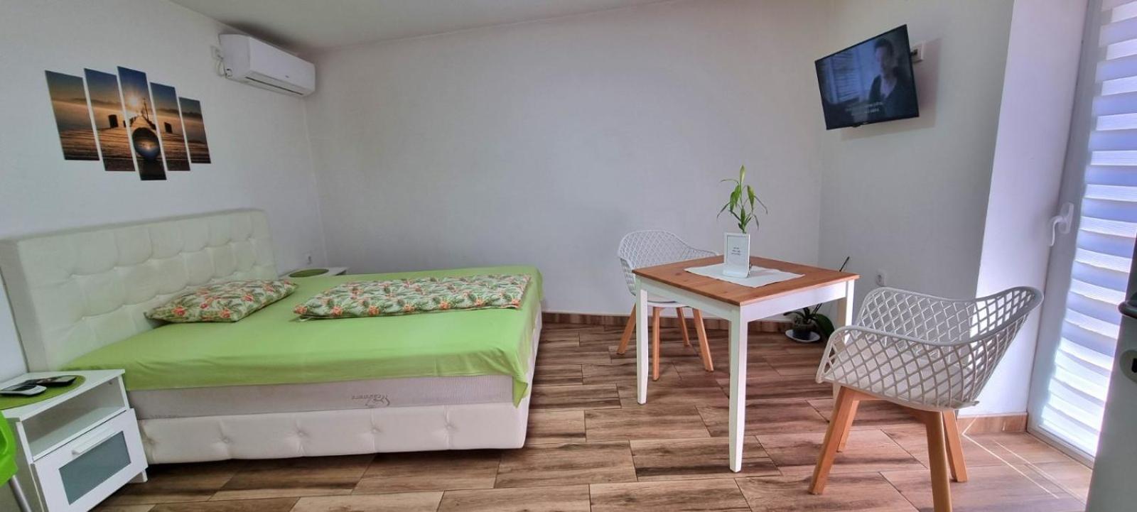 "My Life" Luxury River Apartments นิส ภายนอก รูปภาพ