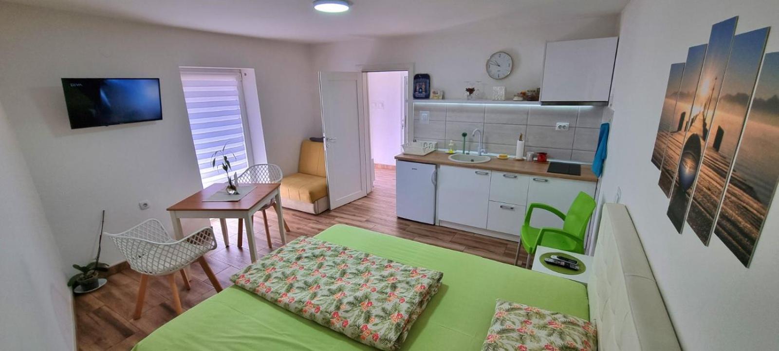 "My Life" Luxury River Apartments นิส ภายนอก รูปภาพ